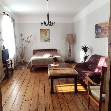 Toma Street Apartments Liepaja Luaran gambar