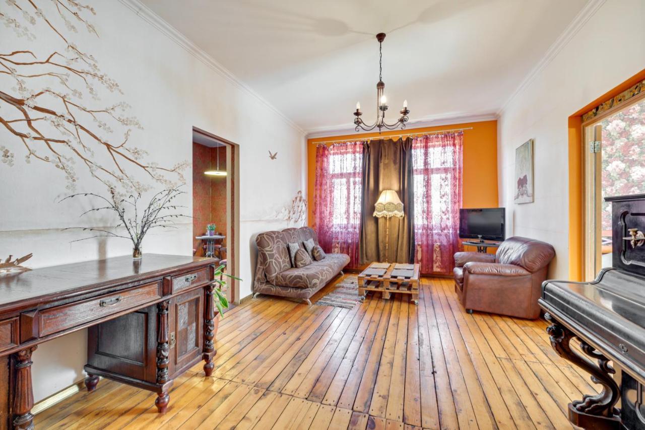 Toma Street Apartments Liepaja Luaran gambar