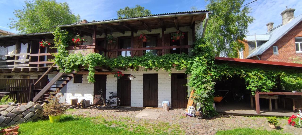 Toma Street Apartments Liepaja Luaran gambar